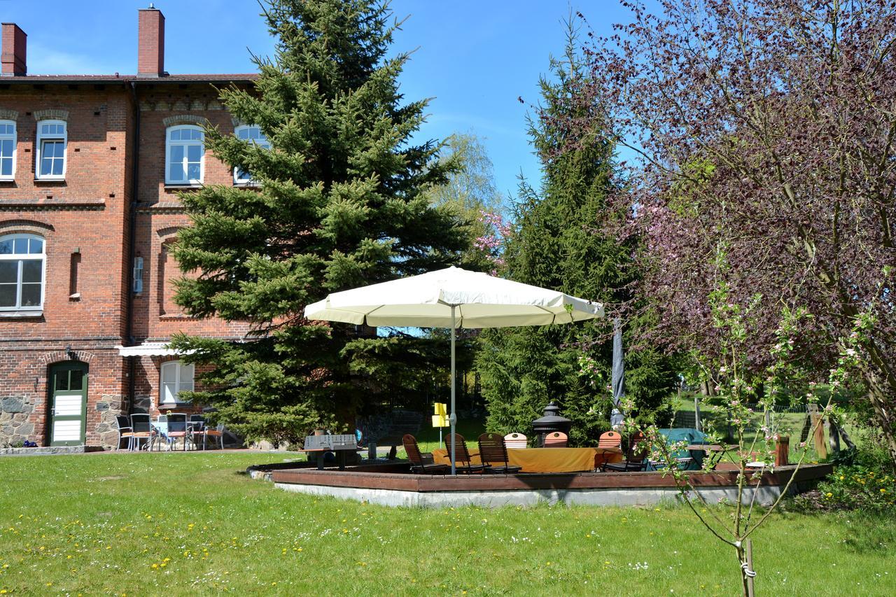 Gutshaus Zietlitz Hotel Dobbin-Linstow Kültér fotó